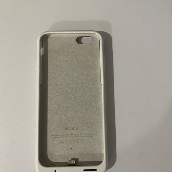 iPhone Smart Charging Case - Picture 3 of 6